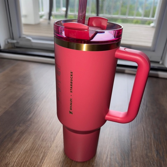 Stanley x Starbucks Berry Pink Shimmer 40 oz H2.0 Quencher Tumbler Holiday 2024 - Picture 1 of 10